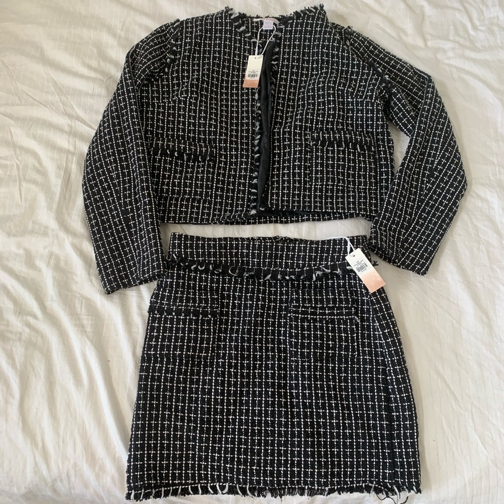 BLAZER AND SKIRT CO-ORD SET